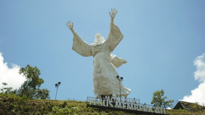Pesona Alam Manado yang Memikat Hati