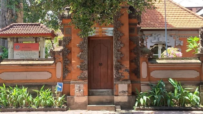 Rindang pengetahuan di perpustakaan