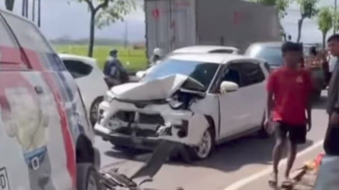 Kondisi mobil usai insiden kecelakaan