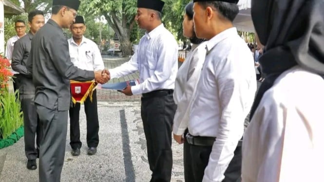 Ilustrasi Foto Penyerahan SK ASN PPPK Kota Mataram