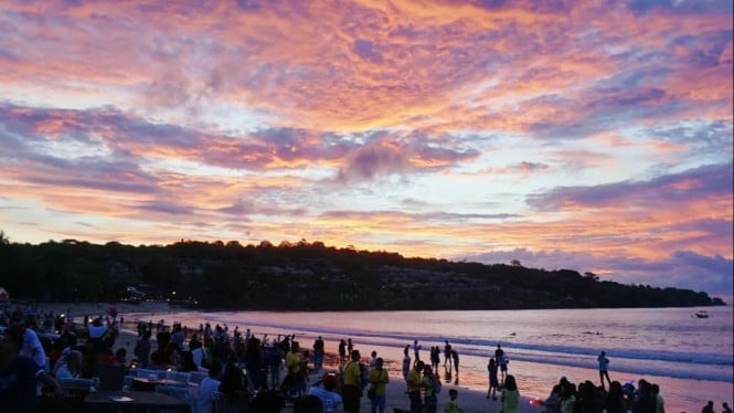 Langit sore di Pantai Kedonganan