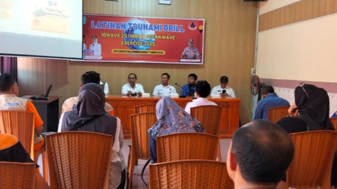 Pemkab dan BPBD Lombok Barat gelar latihan tsunami drill
