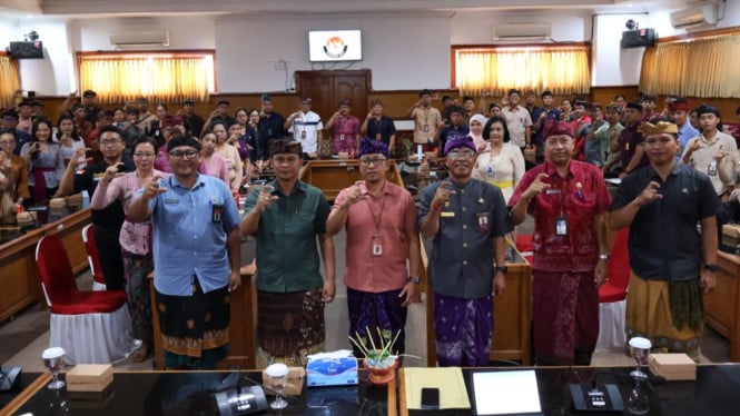 Pemkab Buleleng gelar sosialisasi keterbukaan publik.