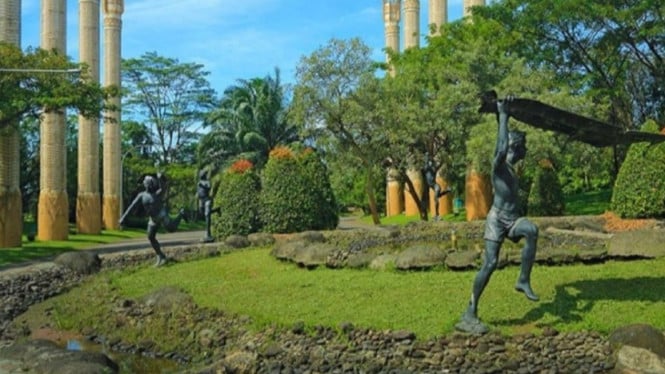 Terapi hutan di surga hijau sekitar Jakarta