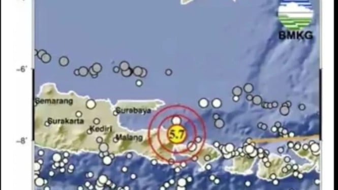 Pusat gempa bumi bermagnitudo 5,7  di Bali sea