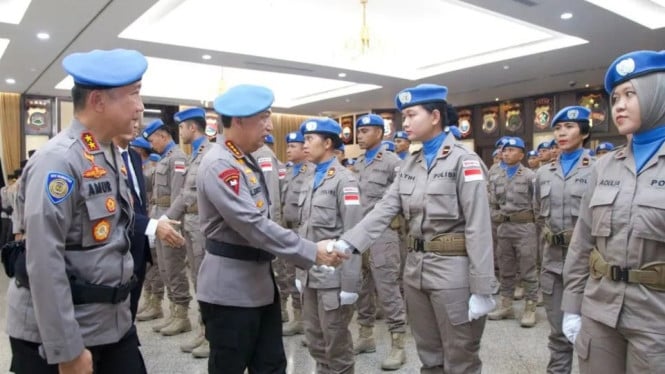 Kapolri Listyo Sigit Prabowo melepas Satuan Tugas FPU 7 MINUSCA