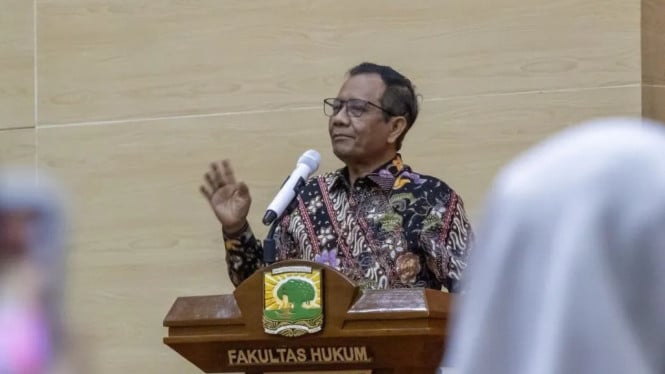 Prof Mahfud MD memberikan kuliah umum di Universitas Andalas
