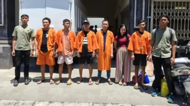 Polsek Densel limpahkan para tersangka ke Kejaksaan Negeri Denpasar