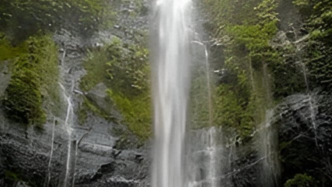 Keindahan Curug Lawe, di Kabupaten Semarang.