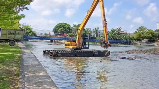 pengerukan Waduk Muara Nusa Dua dan Tukad Badung oleh BWS Bali Penida