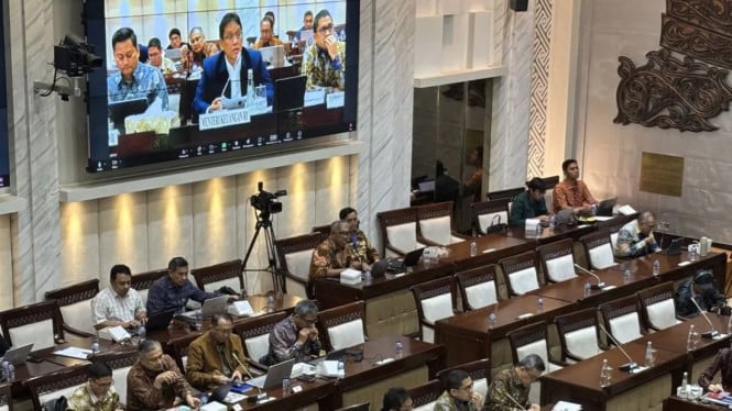 Menkeu Purbaya Yudhi Sadewa Rapat Kerja bersama Komisi XI DPR