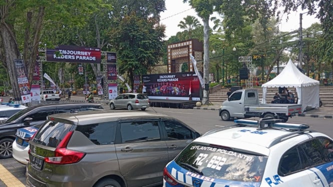 Persiapan Parade di Taman Sangkareang