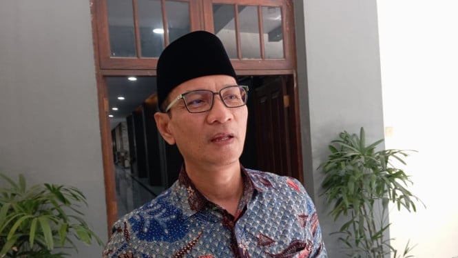 Walikota Mataram Mohan Roliskana