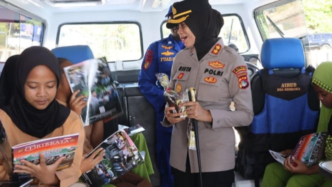 Sat Polairud Polres Sumbawa buka perpustakaan terapung