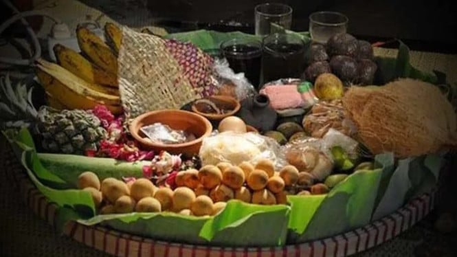 Sajen Makanan Tradisi Nusantara