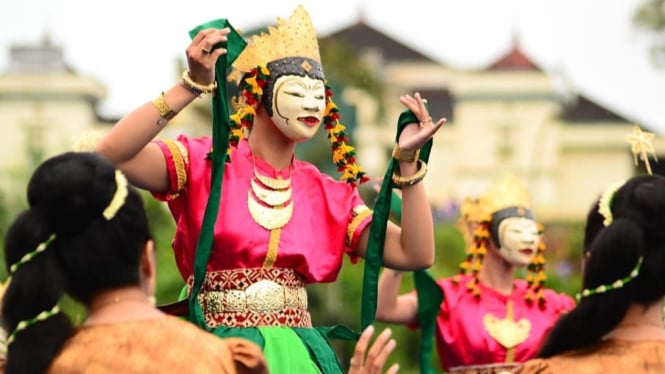 Tari klasik yang menjadi warisan seni Kesultanan Kutai