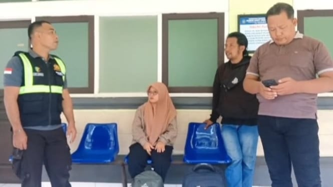 Pihak Keluarga Mendatangi Kamar Jenazah RSUD Negara