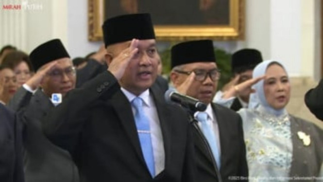 Prabowo Lantik Velix Wanggai Ketua Komite Otsus Papua