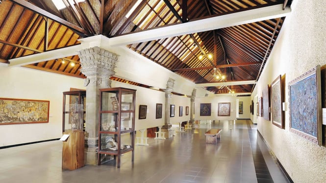 Puri Lukisan Museum, Bali