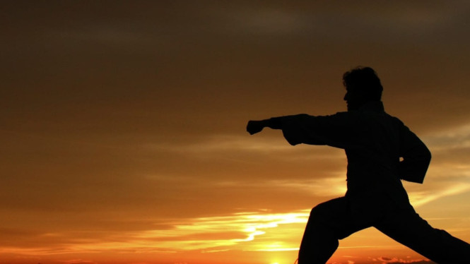 Ilustrasi tari silat Manca dari Buton