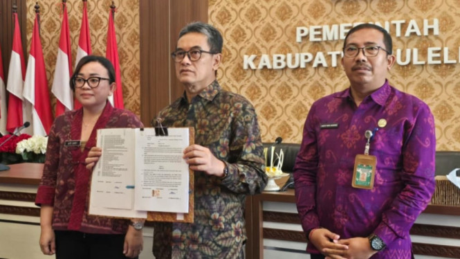 Gede Supriatna, menandatangani Perjanjian Kerja Sama