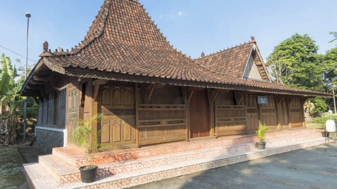 Tampilan Rumah Joglo dari bagian depan.