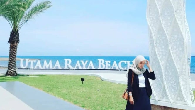 Utama Raya Beach, Surga Tersembunyi di Balik Pom Bensin Rest Area Utama ...