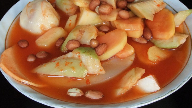 Segar asli di sela panas Kota Hujan