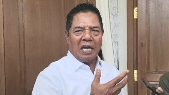 Bupati Lotim H. Haerul Warisin