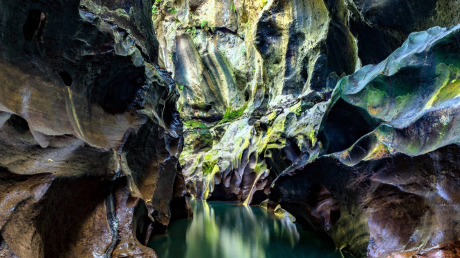 Pesona Wisata Hidden Canyon Beji Guwang, Bali
