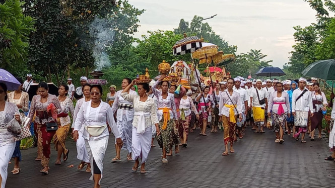 Upacara Memintar