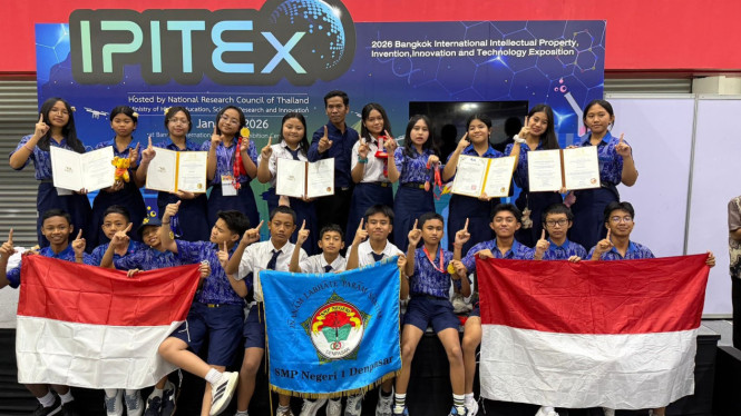 Siswa SMP Negeri 1 Denpasar Borong Medali di Ajang IPITEX