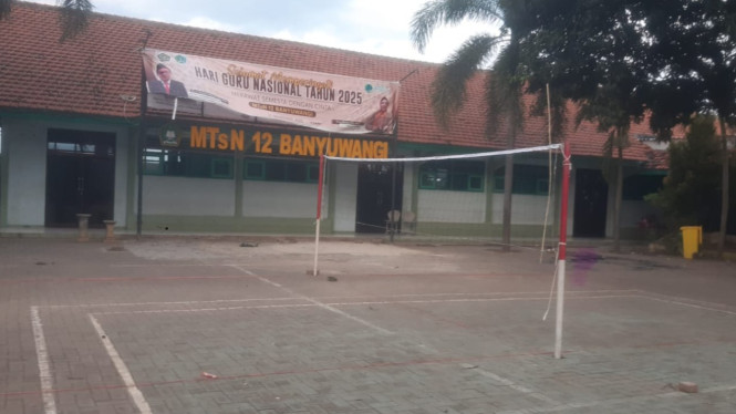 MTsN 12 Banyuwangi di Desa Sidodadi, Kecamatan Wongsorejo, Banyuwangi