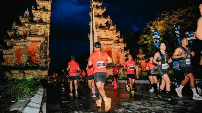 Sejumlah Pelari Ikuti Run the Island 2026 di Bali