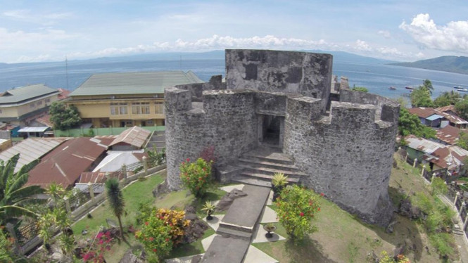 Gagahnya Benteng Tolukko dari Ketinggian