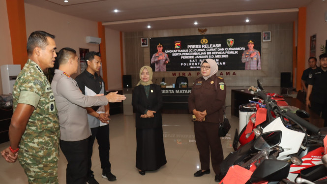 Kapolresta Mataram beserta Forkopimda Serahkan Barang
