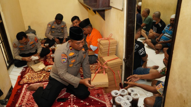 Sambut Hari Bhayangkara ke-80, Polres Situbondo Gelar Doa Bersama dan Makan Siang dengan Para Tahanan