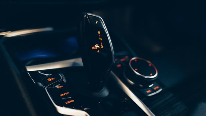 Kesalahan Umum Saat Memanaskan Mesin Mobil Matik di Pagi Hari