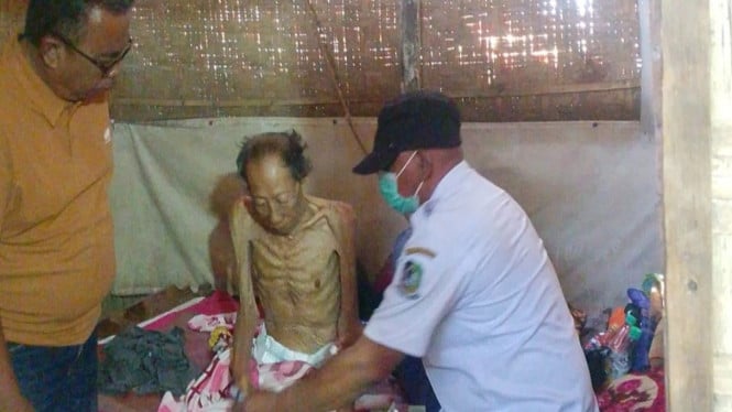 Tumin, lansia sebatangkara dalam kondisi sakit parah