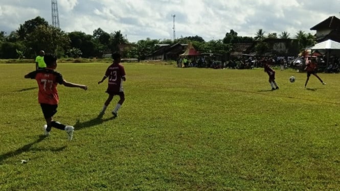 Diponegoro United (DU) VS Yunior Glenmore KU 13 di Piala Soeratin 2026 Banyuwangi