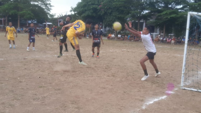 Permainan apik dalam tournament mini soccer tingkat RW se Desa Bajulmati
