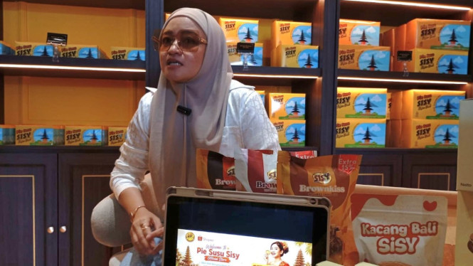 Pemilik Pie Susu Sisy, Sisy