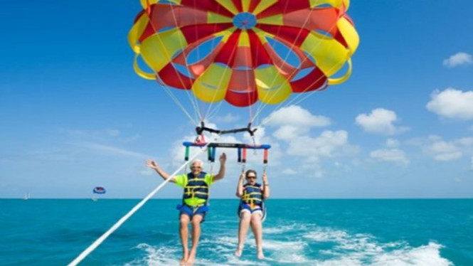 Wahana water sport Tanjung Benoa Bali