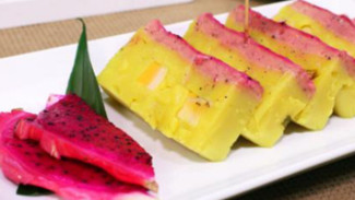 Resep Nagasari Lapis Buah Naga, Cemilan Buka Puasa