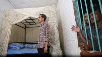 Jokowi Digugat ke PN Soal Ijazah Palsu, Tulang Leher Lesti Geser