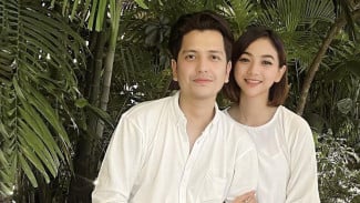 Lamaran Glenca Chysara dan Rendi Jhon Penuh Momen Haru