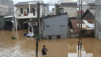 53 RT di Jakarta Terendam Banjir Akibat Kali Ciliwung Meluap