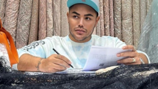 Ivan Gunawan Ungkap Konsep Baju Pengantin Adiba Khanza yang Stylish dan Mewah