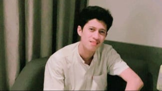 Pemain Sinetron Anak Langit, Kevin Kini Jadi Penjual Roti Kelilng