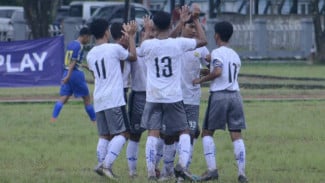 Piala Soeratin, Persib Gulung Persigarsel Garut 4-0